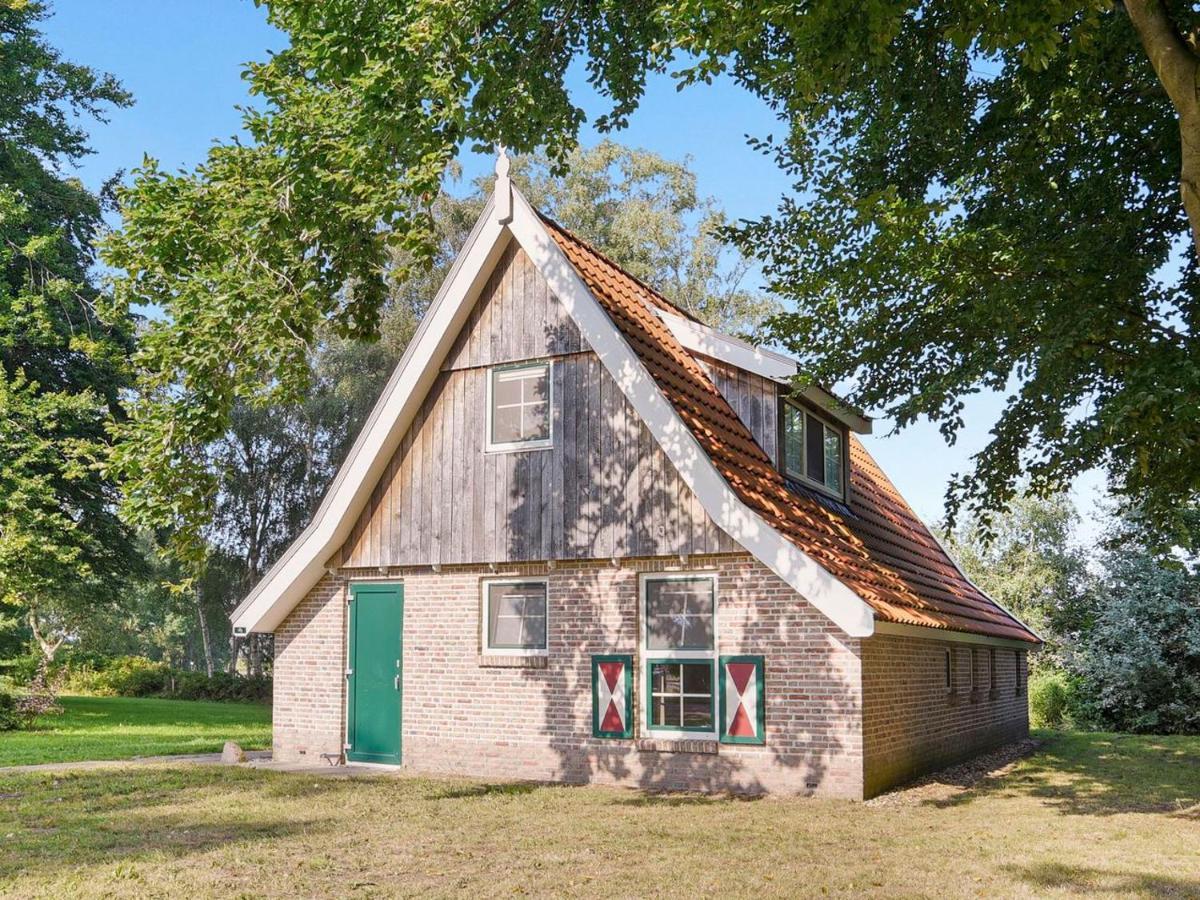 Готель Landal Landgoed De Hellendoornse Berg Haarle Екстер'єр фото